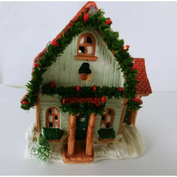 The Dutch House From Seasonal Specialties Company lighted house - Picture 2 of 11